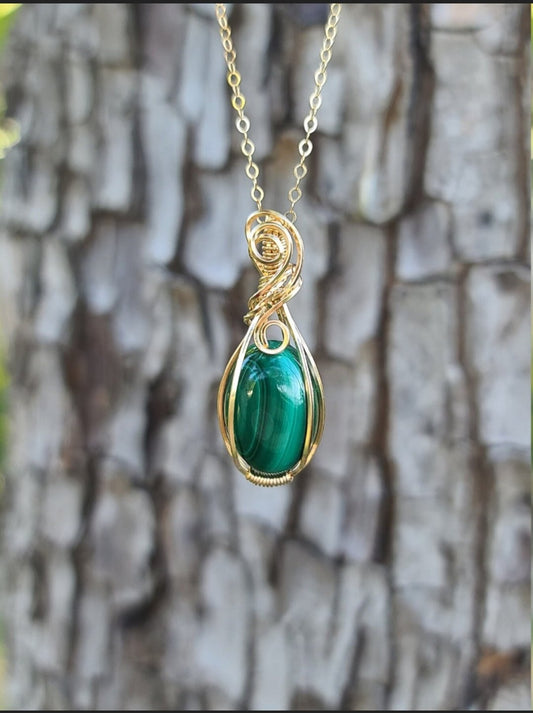 Malachite Pendant - bloominglotusalchemy